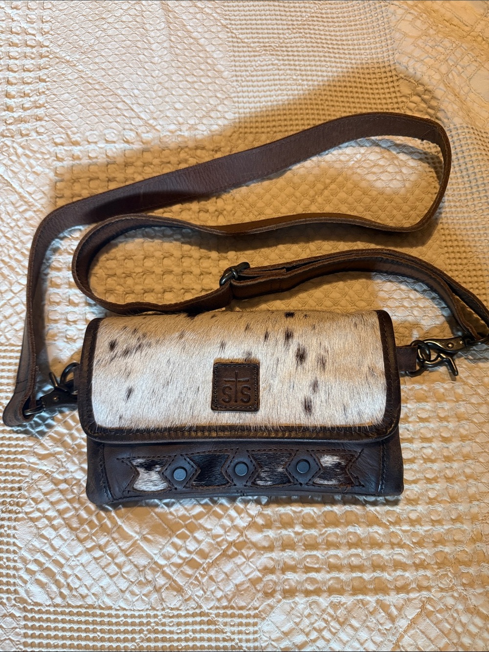 STS Ranchwear Cowhide Crossbody Bag in Brown & Cream